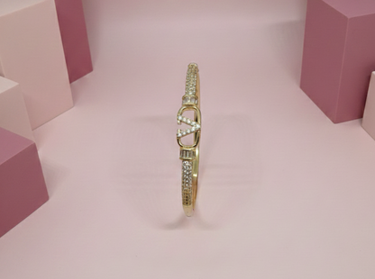 Brazalete V de Lujo