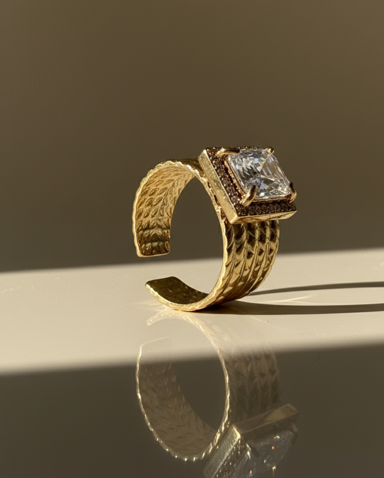 ANILLO EMPERATRIZ CUADRADA